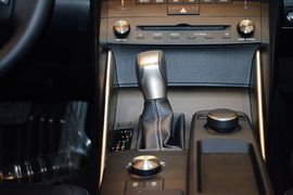 2015款雷克萨斯IS200t领先版
