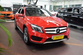 2015款奔驰GLA260 4MATIC运动型