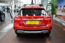 2015款奔驰GLA260 4MATIC运动型