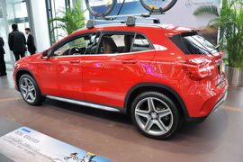 2015款奔驰GLA260 4MATIC运动型