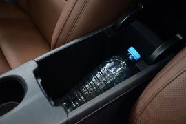 2015款奔驰GLA260 4MATIC运动型