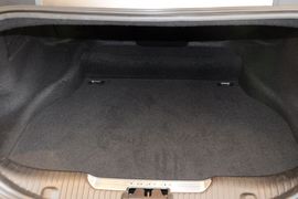 2015款捷豹XJL 2.0T两驱典雅商务版
