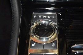 2015款捷豹XJL 2.0T两驱典雅商务版