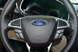 2015款福特锐界2.7T GTDi七座四驱尊锐型