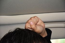 后排头部空间