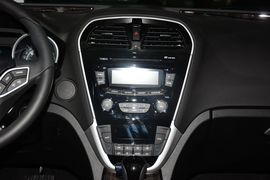 2015款广汽传祺GS5速博2.0L手自一体舒适版