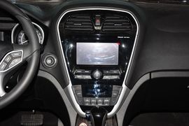 2015款传祺GS5速博 2.0L手自一体豪华导航版