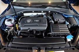 2015款大众凌渡330TSI DSG舒适版