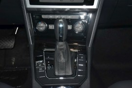 2015款大众凌渡330TSI DSG舒适版