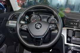 2015款大众凌渡330TSI DSG舒适版