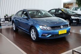 2015款大众凌渡330TSI DSG舒适版