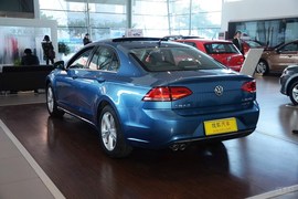 2015款大众凌渡330TSI DSG舒适版