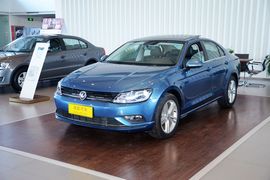 2015款大众凌渡330TSI DSG舒适版