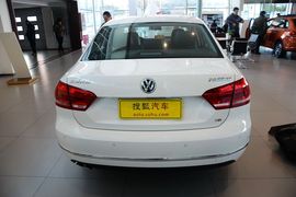 2015款大众帕萨特1.8TSI DSG尊荣版