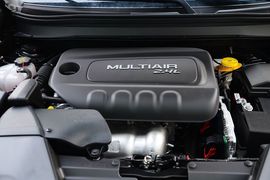 2016款Jeep自由光2.4L优越版