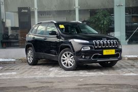 2016款Jeep自由光2.4L优越版