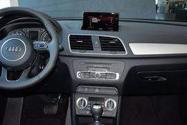 2015款奥迪Q3 30TFSI进取型