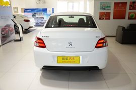 2014款标致301 1.6L自动豪华版