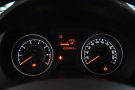 2014款标致301 1.6L自动豪华版