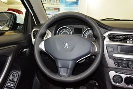 2014款标致301 1.6L自动豪华版