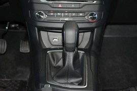 2015款标致308S 1.6L手动尚驰版