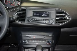 2015款标致308S 1.6L手动尚驰版