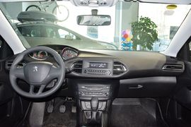 2015款标致308S 1.6L手动尚驰版