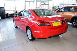 2016款本田思域1.8L自动舒适版