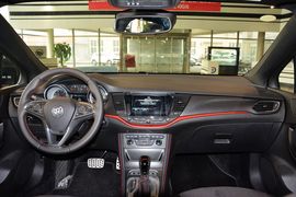 2016款别克威朗GS 20T双离合纵情运动型