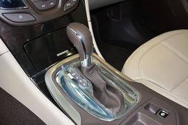 2015款别克君威2.0L精英时尚型