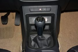 2016款荣威360 1.5L手动精英版