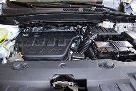 2015款东风风神AX7 2.0L自动智悦型