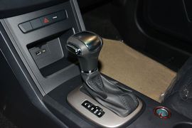 2015款荣威350 1.5L自动豪华天窗版