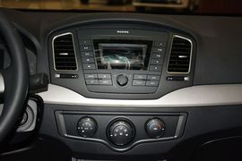 2015款荣威350 1.5L自动豪华天窗版