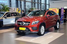 2015奔驰GLE320 4MATIC 运动SUV
