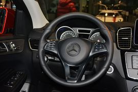 2015奔驰GLE320 4MATIC 运动SUV