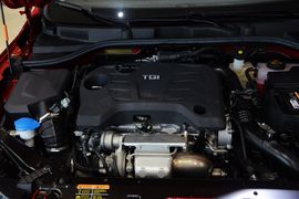 2015款MG名爵锐行1.4TGI自动精英版