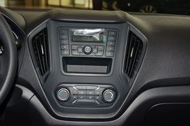 2015款MG名爵锐行1.4TGI自动精英版