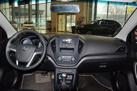 2015款MG名爵锐行1.4TGI自动精英版