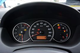 2015款铃木雨燕1.5L手动限定版