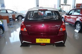 2015款铃木雨燕1.5L手动限定版