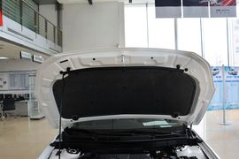 2016款奔腾B70 2.0L手动豪华型