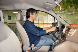 2014款日产NV200 1.6L CVT尊雅型到店实拍