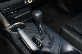   2015款丰田RAV4 2.0L CVT两驱风尚版