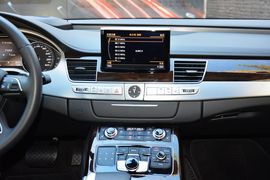 2014款奥迪A8L 50TFSI quattro豪华型
