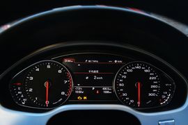 2014款奥迪A8L 50TFSI quattro豪华型