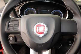 2015款菲亚特菲翔1.4T手动劲享版