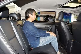 2016款丰田雷凌双擎1.8H V CVT豪华版