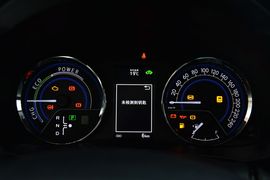 2016款丰田雷凌双擎1.8H V CVT豪华版
