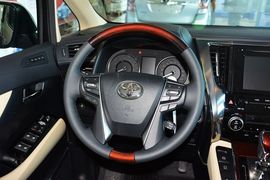 2015款丰田埃尔法3.5L豪华版